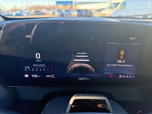 Used 2024 Chevrolet Traverse RS w/ LPO, Floor Liner Package image 27