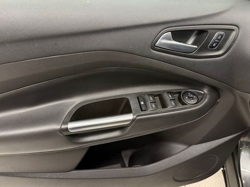 Used 2018 Ford Escape SE AWD/4WD image 12