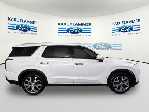 Used 2022 Hyundai Palisade SEL w/ Premium Package image 2