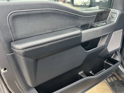 Used 2024 Ford F250 Lariat w/ Tremor Off-Road Package image 15