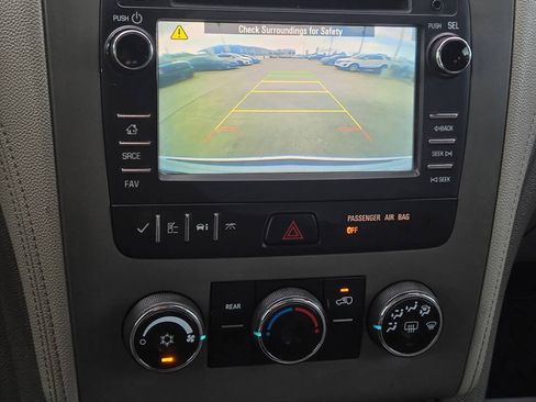 Used 2015 Chevrolet Traverse LS FWD image 10