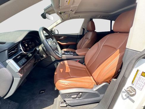 Used 2020 Audi Q8 Premium Plus AWD/4WD image 23