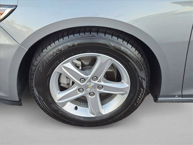 Used 2023 Chevrolet Malibu LS FWD image 30