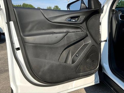 Used 2022 Chevrolet Equinox LT image 20