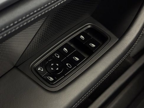 Used 2021 Porsche Taycan Turbo S image 30