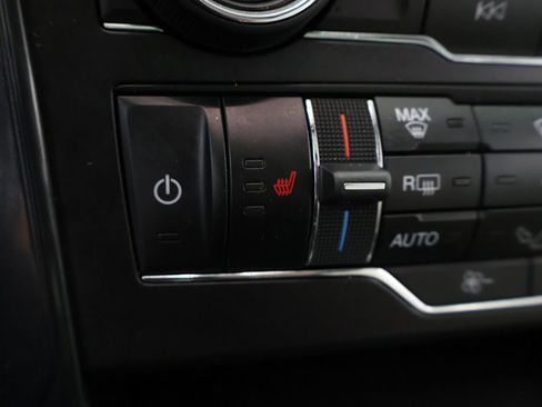 Used 2018 Ford Explorer XLT w/ Equipment Group 202A AWD/4WD image 55