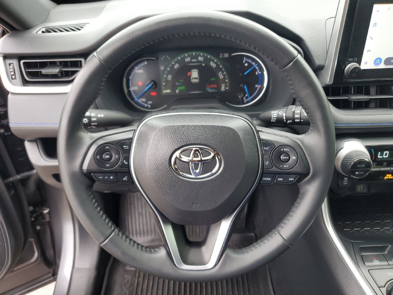 Used 2025 Toyota RAV4 SE AWD/4WD image 21