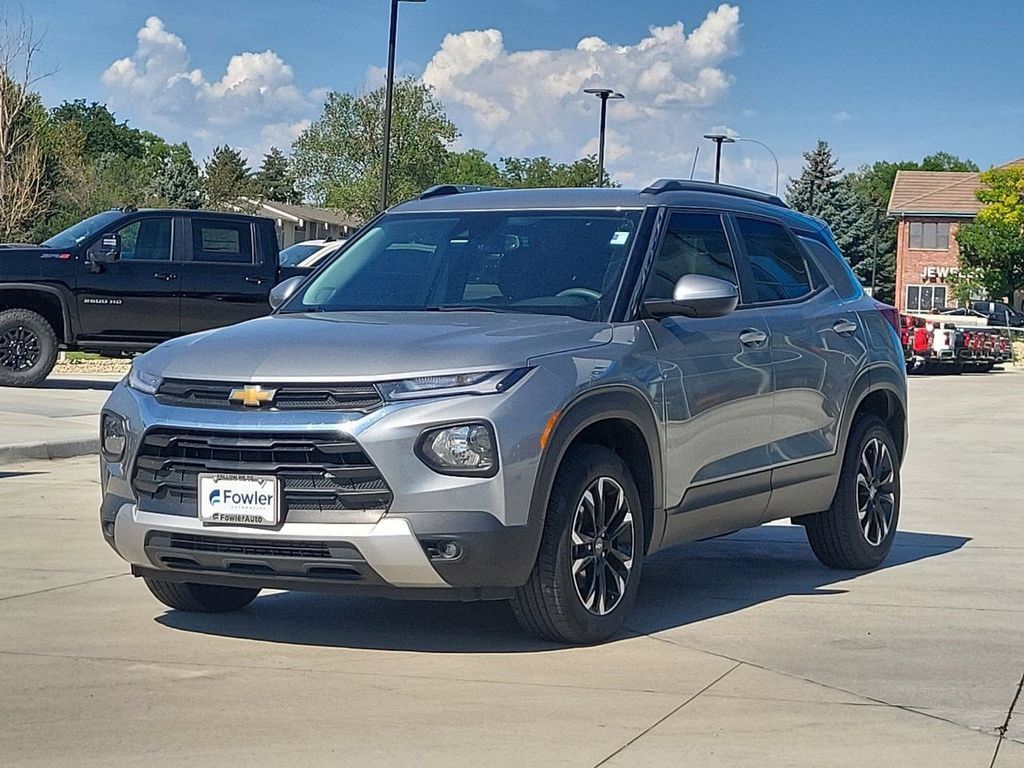 Used 2023 Chevrolet TrailBlazer LT w/ Convenience Package AWD/4WD image 4