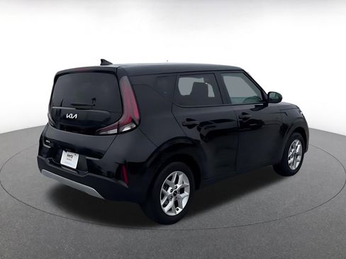 Used 2025 Kia Soul LX w/ LX Technology Package image 12