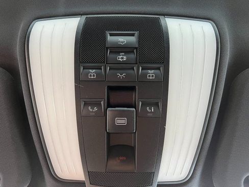 Used 2014 Mercedes-Benz E 350 4MATIC Sedan image 30