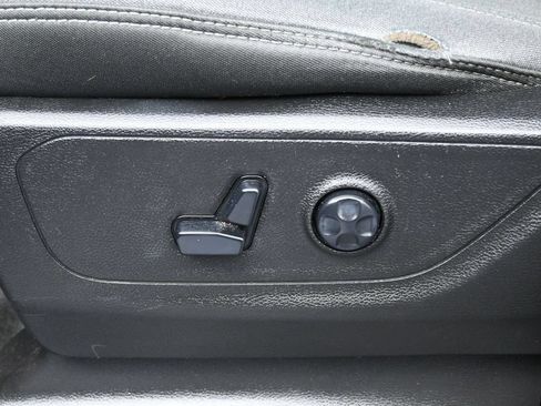 Used 2021 RAM 1500 Big Horn RWD image 12