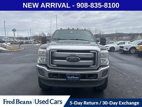 Used 2016 Ford F350 XLT image 2