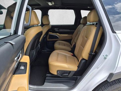 Used 2022 Kia Telluride SX FWD image 18
