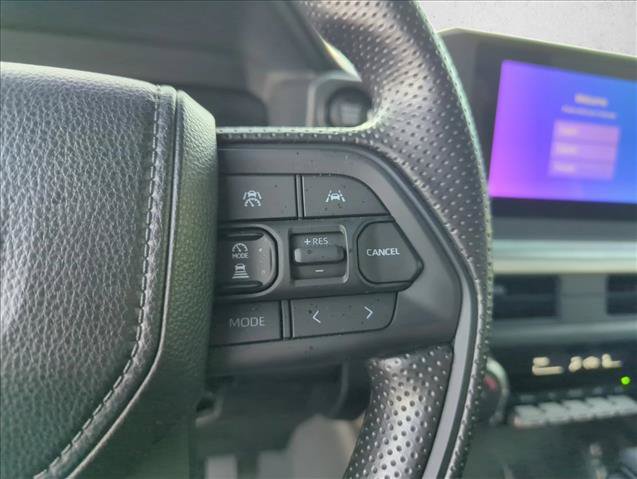 Certified 2025 Toyota Tacoma SR5 AWD/4WD image 19