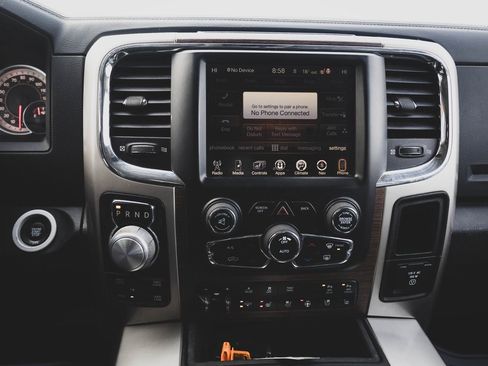 Used 2017 RAM 1500 Laramie w/ Convenience Group image 5