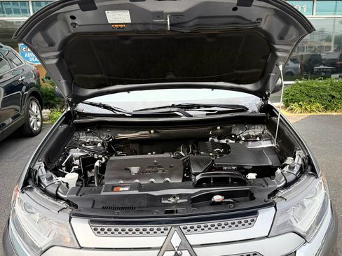 Used 2020 Mitsubishi Outlander ES FWD image 37