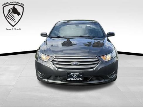 Used 2017 Ford Taurus SEL image 2