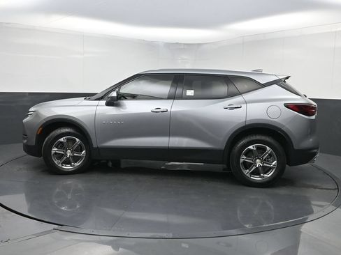 Used 2024 Chevrolet Blazer LT FWD image 39