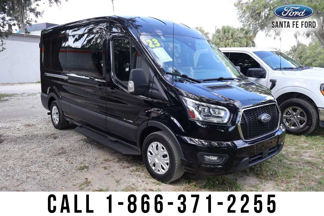 Used 2023 Ford Transit 350 XLT RWD image 4