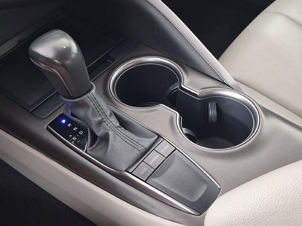 Used 2024 Toyota Camry SE FWD image 26