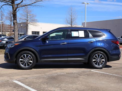 Used 2017 Hyundai Santa Fe SE image 3