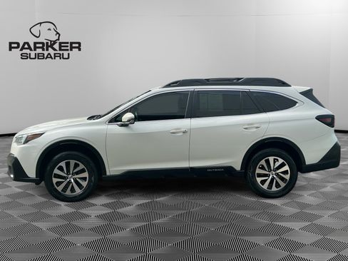 Used 2022 Subaru Outback Premium AWD/4WD image 2