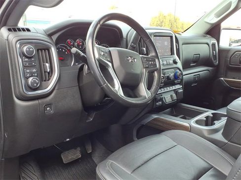 Used 2021 Chevrolet Silverado 1500 LT Trail Boss w/ Convenience Package II image 9