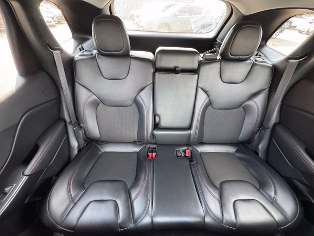 Used 2020 Jeep Cherokee Trailhawk w/ Cold Weather Group AWD/4WD image 15