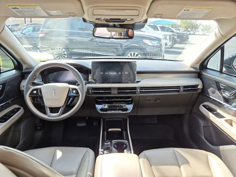 Certified 2023 Lincoln Corsair FWD image 12