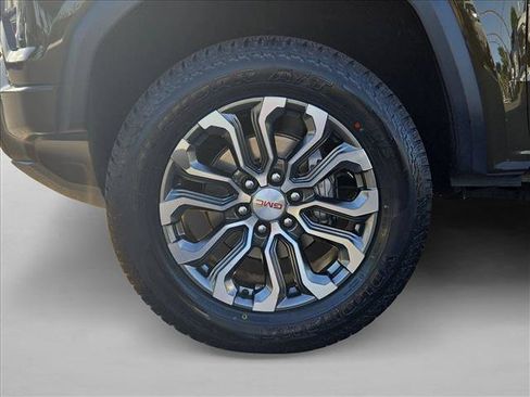 Used 2024 GMC Canyon Denali AWD/4WD image 25