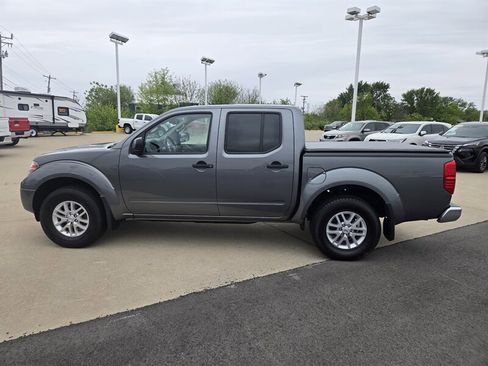 Used 2016 Nissan Frontier SV w/ SV Value Truck Package AWD/4WD image 6