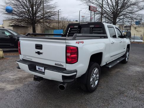 Used 2019 Chevrolet Silverado 2500 High Country w/ Duramax Plus Package image 8
