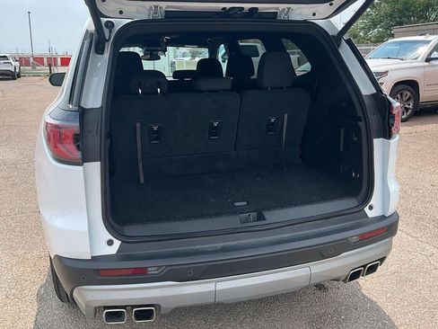 Used 2025 GMC Acadia Elevation AWD/4WD image 4