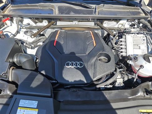 Used 2023 Audi SQ5 Premium Plus w/ Premium Plus Package image 38
