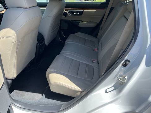 Used 2018 Honda CR-V Touring image 3