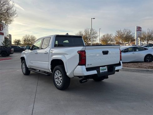 New 2026 Toyota Tacoma SR5 image 5