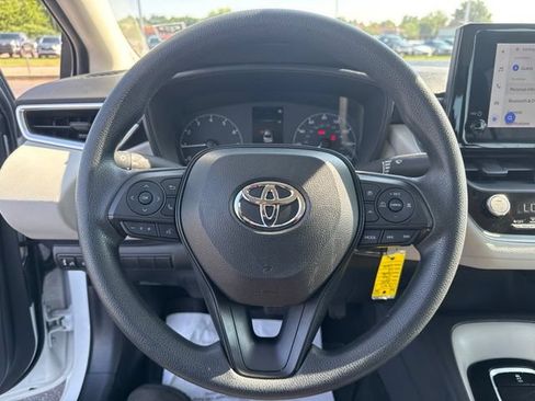 Used 2024 Toyota Corolla LE FWD image 28