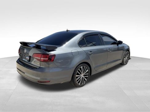 Used 2016 Volkswagen Jetta Sport FWD image 5