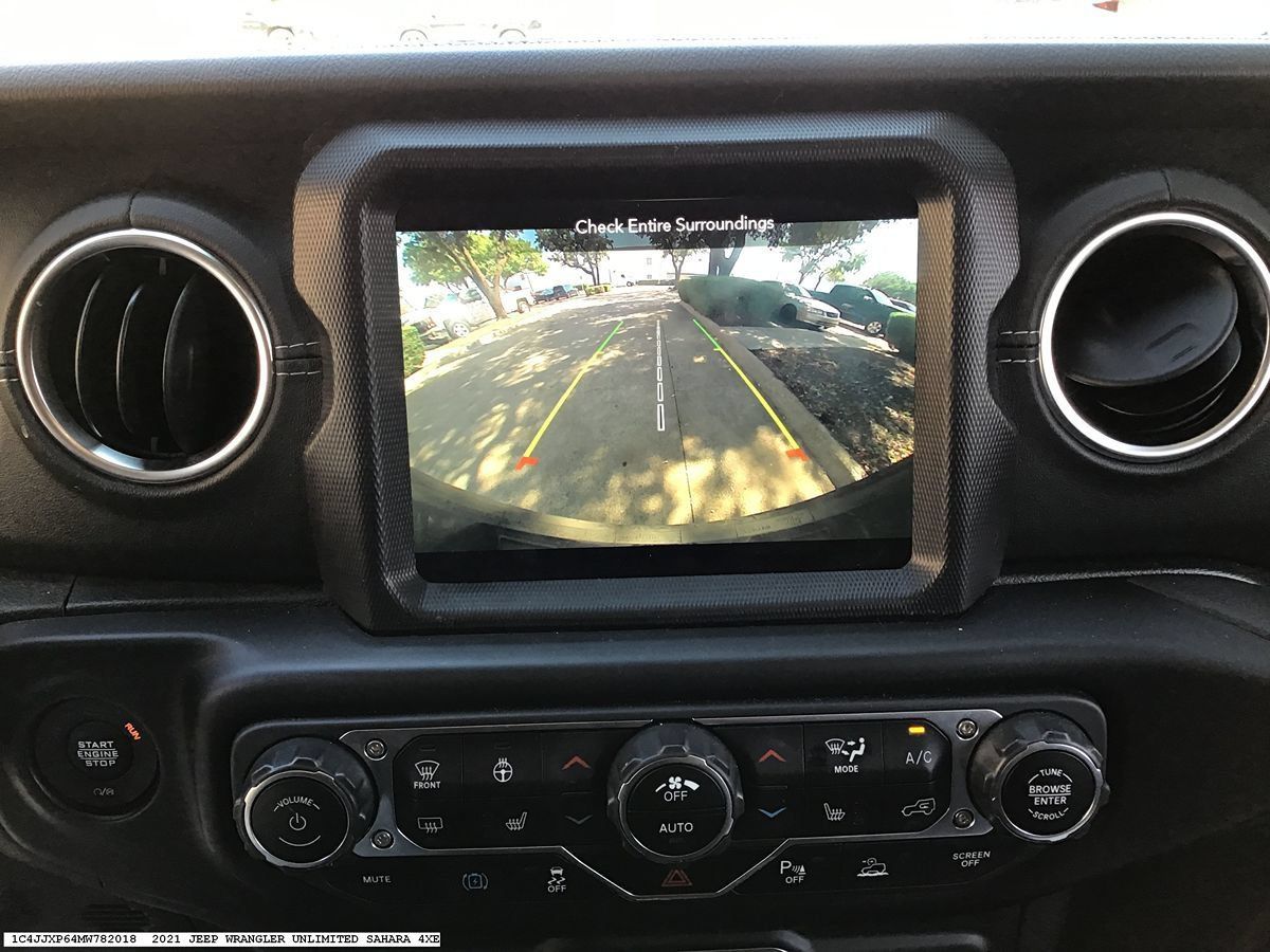 Used 2021 Jeep Wrangler Unlimited Sahara w/ Cold Weather Group AWD/4WD image 14