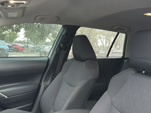 Used 2024 Toyota Corolla Cross LE image 12