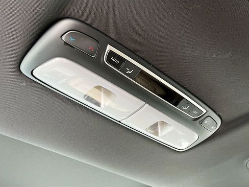 Used 2022 Kia Telluride SX w/ Towing Package FWD image 27