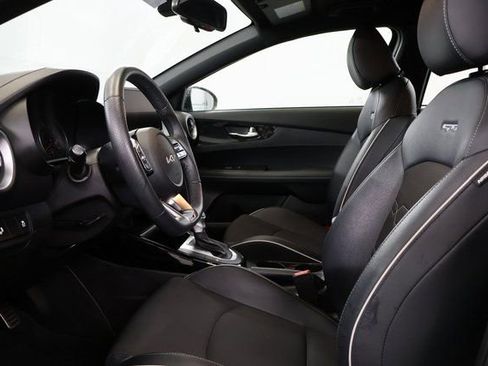 Used 2023 Kia Forte GT-Line image 9