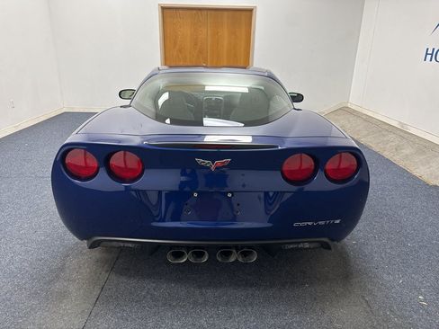 Used 2006 Chevrolet Corvette Coupe w/ Preferred Equipment Group RWD image 3