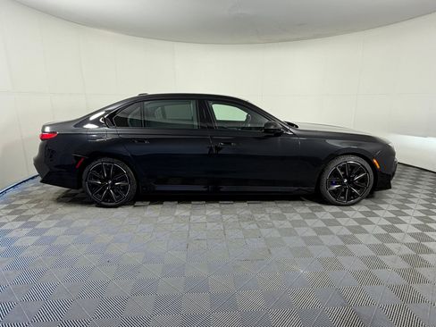 New 2026 BMW 750e xDrive w/ Executive Package image 8