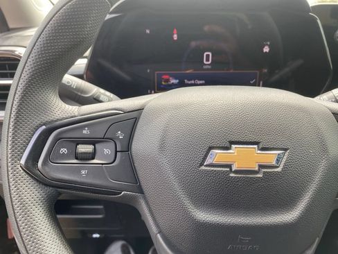 Used 2025 Chevrolet TrailBlazer LT FWD image 23