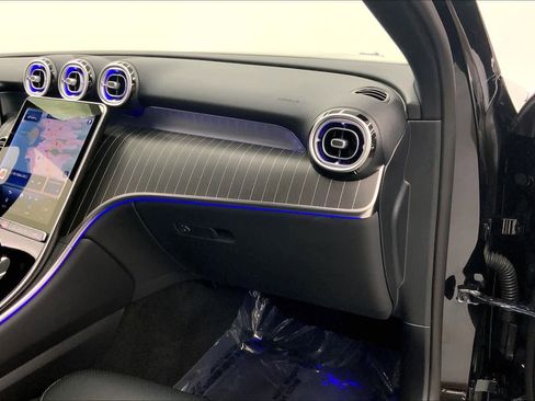 Used 2026 Mercedes-Benz GLC 300 image 27