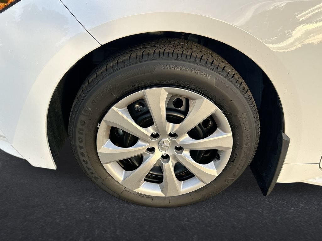 Used 2026 Toyota Corolla LE FWD image 10