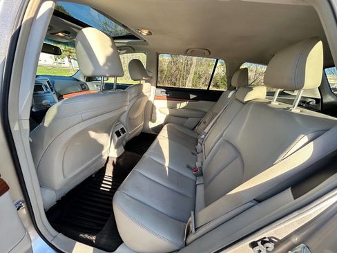 Used 2014 Subaru Outback 2.5i Limited w/ Moonroof Package image 14