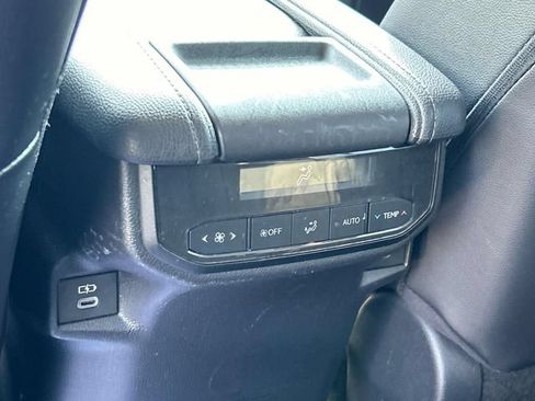 Used 2024 Toyota Grand Highlander AWD image 18