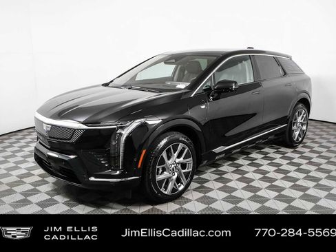 Used 2025 Cadillac Optiq Luxury 2 w/ LPO, Floor Liner Package AWD/4WD image 25